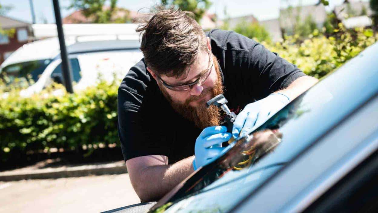 Car windscreen online repair